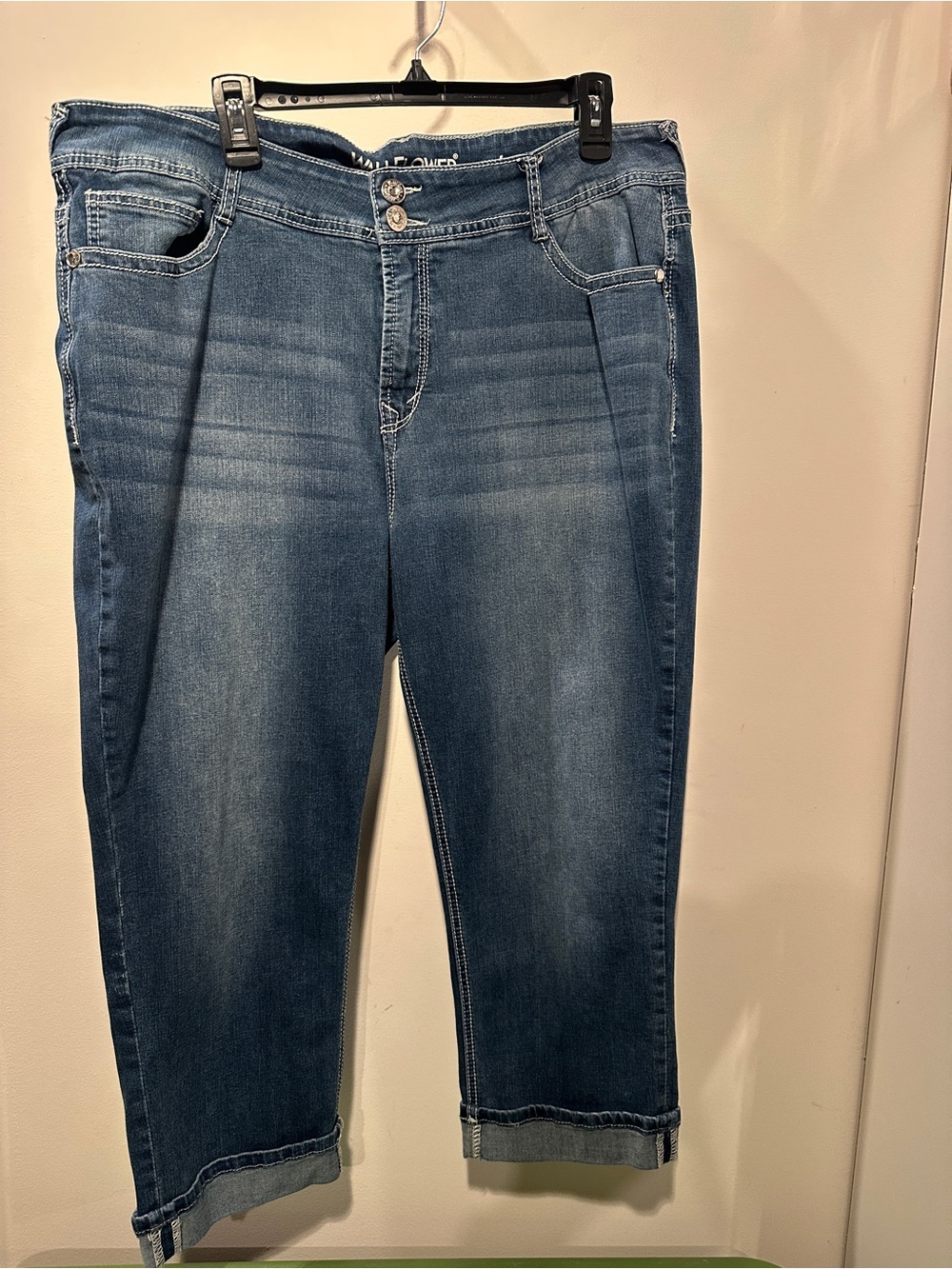 Wallflower Medium Blue Ankle Crop Jeans Size 20